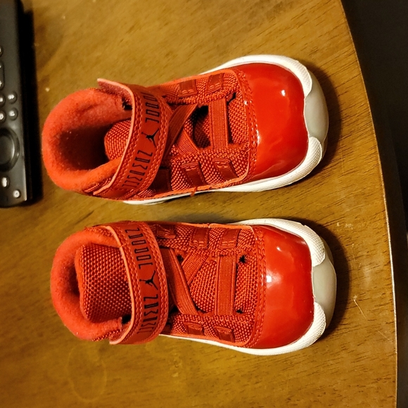Jordan retro 11 toddler 5c - Picture 2 of 5